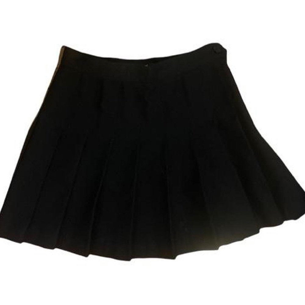 American Apparel Size Small Black Pleated Skirt